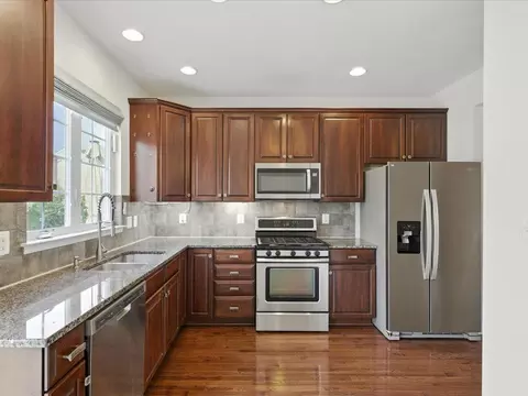 Kitchen - 42896 Pamplin Ter, Chantilly, VA 20152 photo 1 of 3