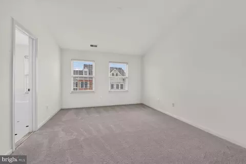 Bedroom - 46183 Cecil Ter, Sterling, VA 20165 photo 2 of 4