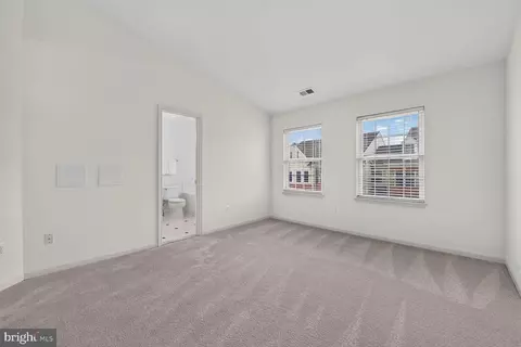 Bedroom - 46183 Cecil Ter, Sterling, VA 20165 photo 3 of 4