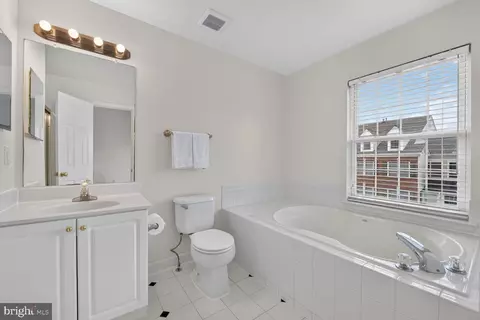 Bath - 46183 Cecil Ter, Sterling, VA 20165 photo 2 of 4