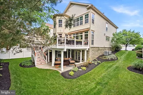 Exterior - 42755 Chatelain Cir, Brambleton, VA 20148 photo 12 of 23