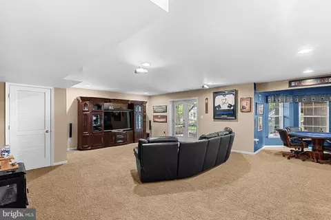Other - 42755 Chatelain Cir, Brambleton, VA 20148 photo 31 of 38