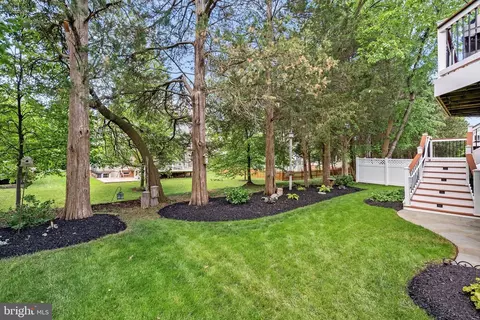 Exterior - 42755 Chatelain Cir, Brambleton, VA 20148 photo 9 of 23