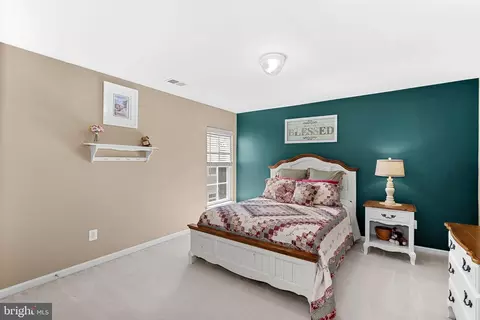 Bedroom - 42755 Chatelain Cir, Brambleton, VA 20148 photo 5 of 5