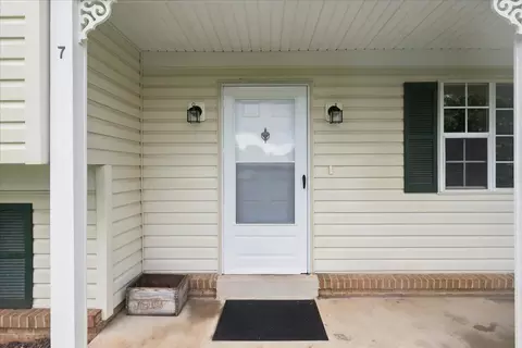 Other - 7 Red Wing Ct, Sterling, VA 20164 photo 2 of 4