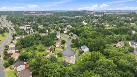 View/Area - 7 Red Wing Ct, Sterling, VA 20164 photo 2 of 4