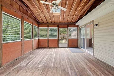Exterior - 7 Red Wing Ct, Sterling, VA 20164 photo 7 of 9