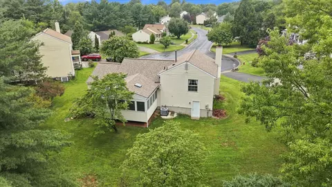 View/Area - 7 Red Wing Ct, Sterling, VA 20164 photo 4 of 4