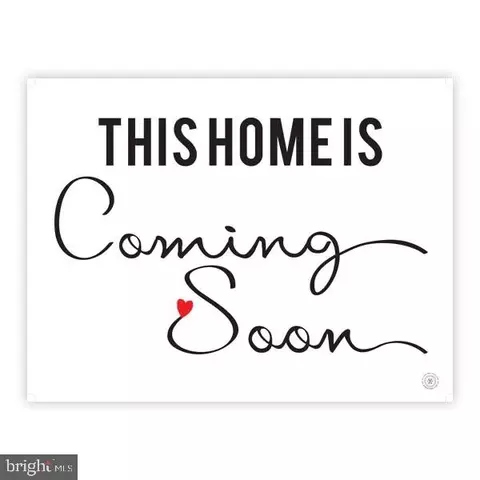 329 Locust Grove Dr, Purcellville, VA 20132