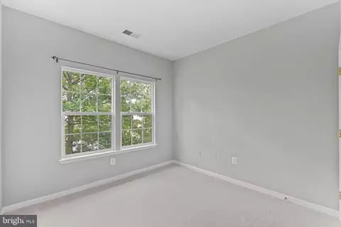 Bedroom - 44253 Huron Ter, Ashburn, VA 20147 photo 5 of 10