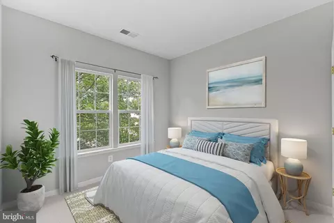 Bedroom - 44253 Huron Ter, Ashburn, VA 20147 photo 4 of 10