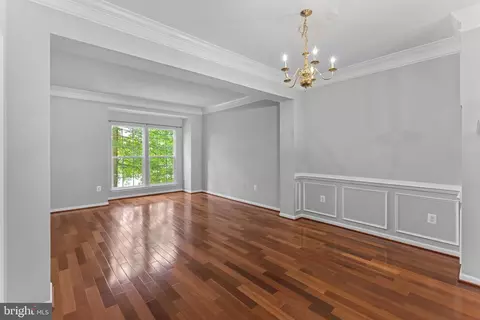 Living - 44253 Huron Ter, Ashburn, VA 20147 photo 4 of 13