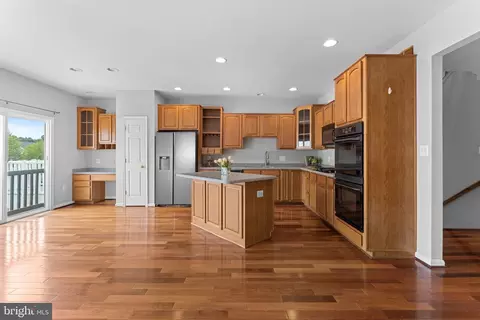 Kitchen - 44253 Huron Ter, Ashburn, VA 20147 photo 1 of 5