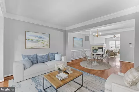 Living - 44253 Huron Ter, Ashburn, VA 20147 photo 7 of 13