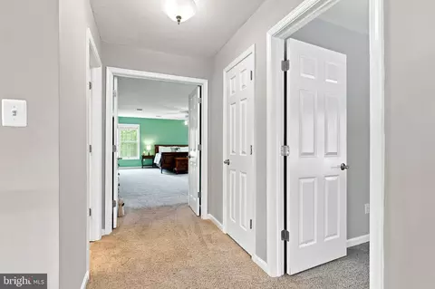 Entry Way - 43312 Wayside Cir, Ashburn, VA 20147 photo 11 of 16