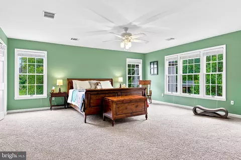 Bedroom - 43312 Wayside Cir, Ashburn, VA 20147 photo 1 of 5