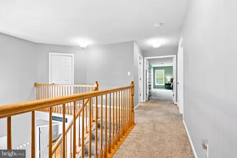 Entry Way - 43312 Wayside Cir, Ashburn, VA 20147 photo 10 of 16