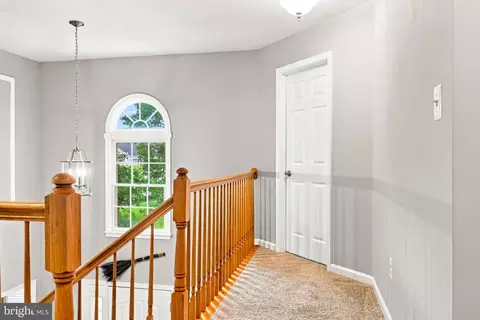 Entry Way - 43312 Wayside Cir, Ashburn, VA 20147 photo 13 of 16