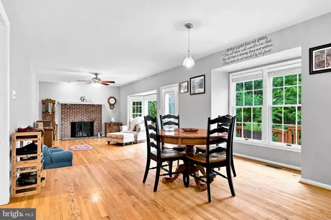 Dining - 43312 Wayside Cir, Ashburn, VA 20147 photo 2 of 2