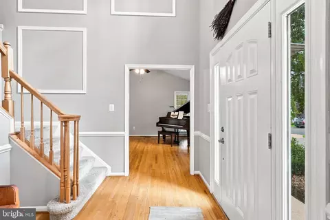 Entry Way - 43312 Wayside Cir, Ashburn, VA 20147 photo 6 of 16