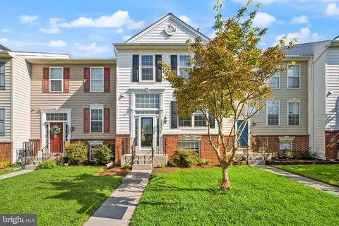 35924 Clover Ter, Round Hill, VA 20141