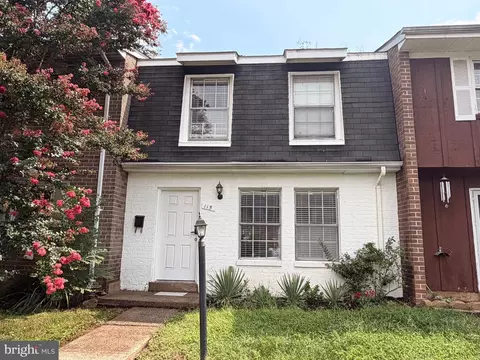 Exterior - 115 E Concord Ct, Sterling, VA 20164 photo 2 of 6