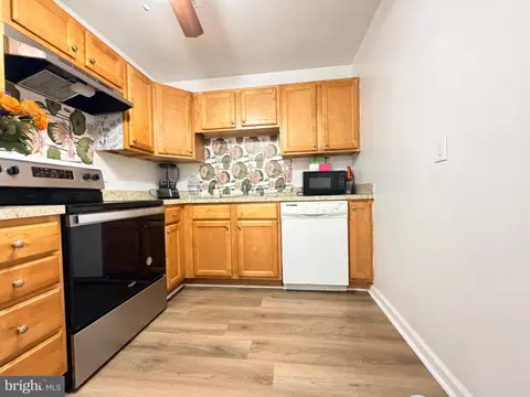 Kitchen - 115 E Concord Ct, Sterling, VA 20164 photo 3 of 3