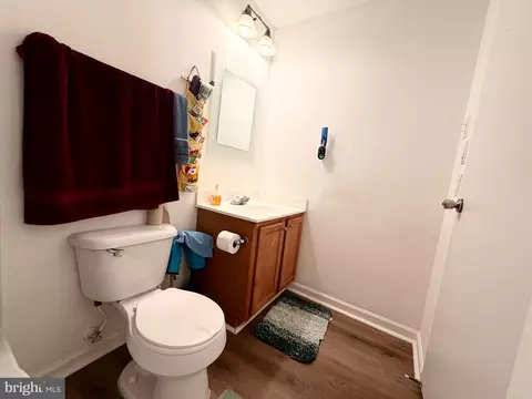 Bath - 115 E Concord Ct, Sterling, VA 20164 photo 2 of 4