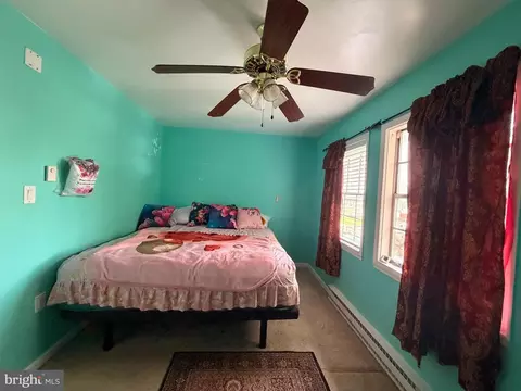 Bedroom - 115 E Concord Ct, Sterling, VA 20164 photo 5 of 6