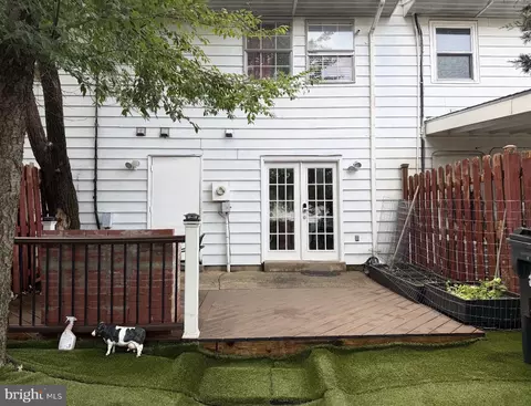 Exterior - 115 E Concord Ct, Sterling, VA 20164 photo 3 of 6