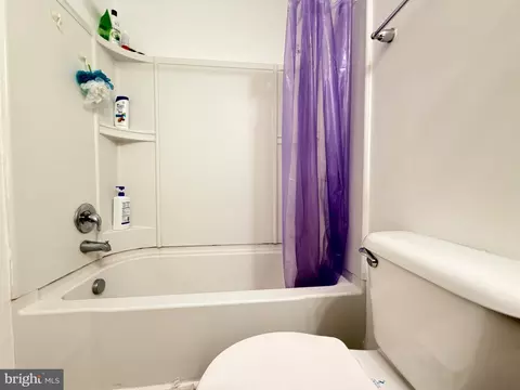 Bath - 115 E Concord Ct, Sterling, VA 20164 photo 2 of 2