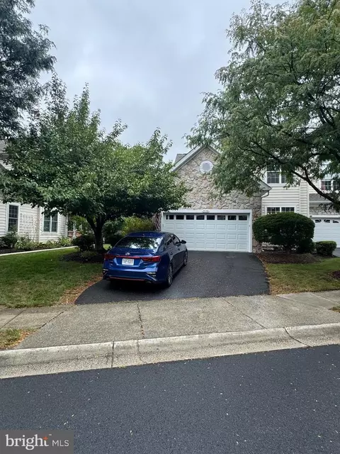 Exterior - 20153 Valhalla Sq, Ashburn, VA 20147 photo 2 of 9