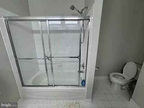 Bath - 20153 Valhalla Sq, Ashburn, VA 20147 photo 5 of 7