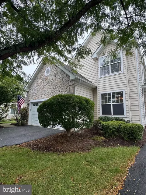 Exterior - 20153 Valhalla Sq, Ashburn, VA 20147 photo 3 of 9
