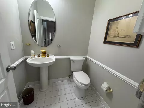 Bath - 20153 Valhalla Sq, Ashburn, VA 20147 photo 2 of 7
