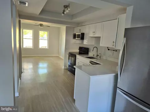 Entry Way - 3 Monarch Dr, Sterling, VA 20164 photo 3 of 6