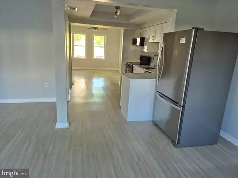 Entry Way - 3 Monarch Dr, Sterling, VA 20164 photo 4 of 6