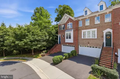20200 Center Brook Sq, Sterling, VA 20165