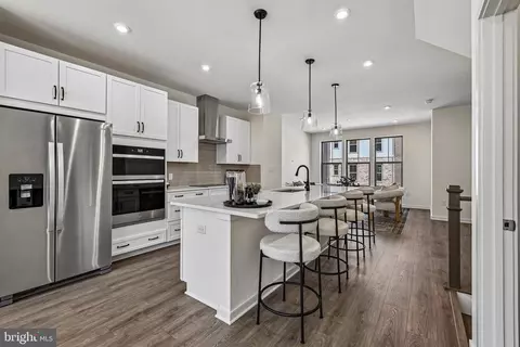 19677 Sepia Sq, Ashburn, VA 20147