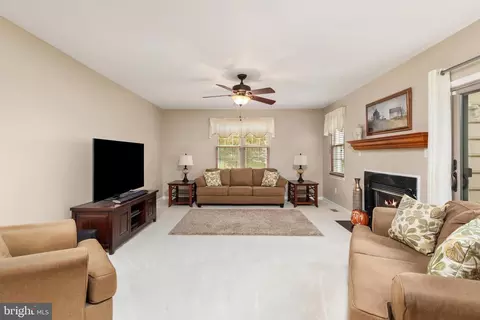Living - 21614 Goodwin Ct, Ashburn, VA 20148 photo 3 of 5