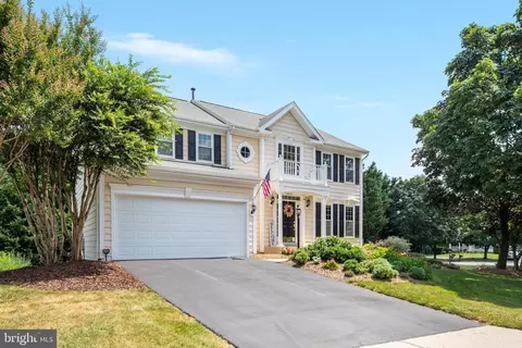 Exterior - 21614 Goodwin Ct, Ashburn, VA 20148 photo 3 of 23