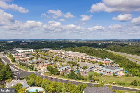 View/Area - 21614 Goodwin Ct, Ashburn, VA 20148 photo 15 of 18