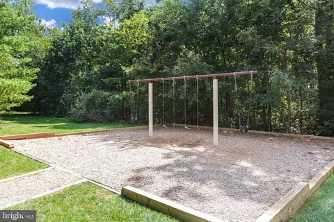 Other - 21614 Goodwin Ct, Ashburn, VA 20148 photo 6 of 9