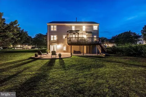 Exterior - 21614 Goodwin Ct, Ashburn, VA 20148 photo 10 of 23