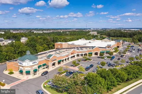 View/Area - 21614 Goodwin Ct, Ashburn, VA 20148 photo 17 of 18