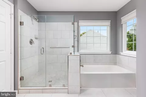 Bath - 21614 Goodwin Ct, Ashburn, VA 20148 photo 2 of 3