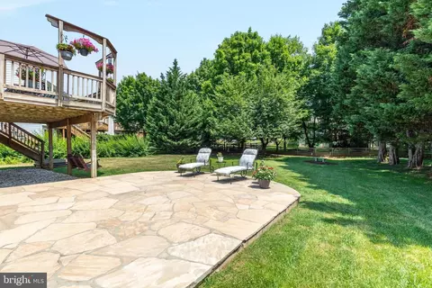 Exterior - 21614 Goodwin Ct, Ashburn, VA 20148 photo 5 of 23
