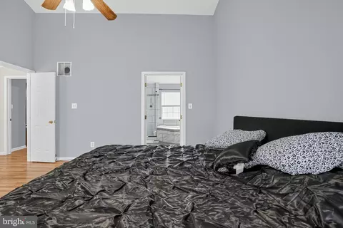 Bedroom - 46495 Primula Ct, Sterling, VA 20165 photo 2 of 5