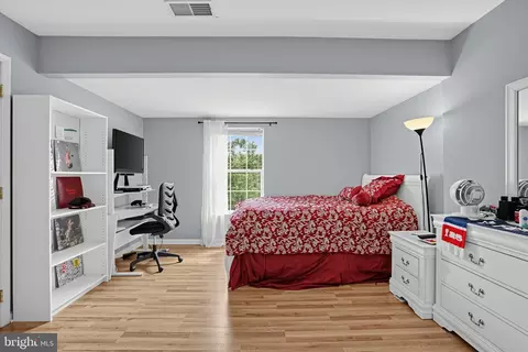 Bedroom - 46495 Primula Ct, Sterling, VA 20165 photo 3 of 5