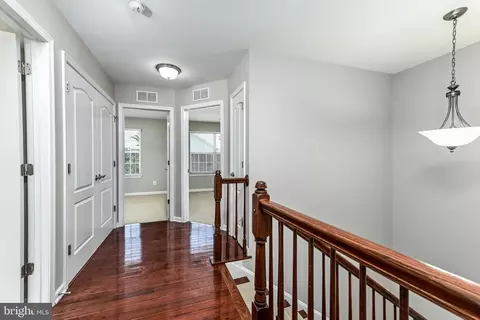 Entry Way - 23253 Tradewind Dr, Ashburn, VA 20148 photo 5 of 6